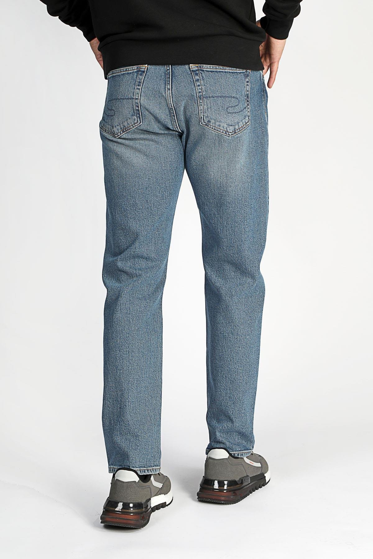 ბიჭის ჯინსი