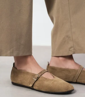 Nisantasi MERA ბეჟი