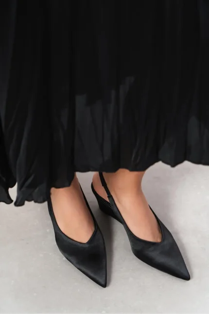 Nisantasi MELONI შავი