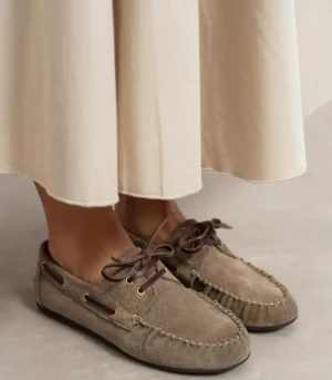 Nisantasi DOBY ბეჟი