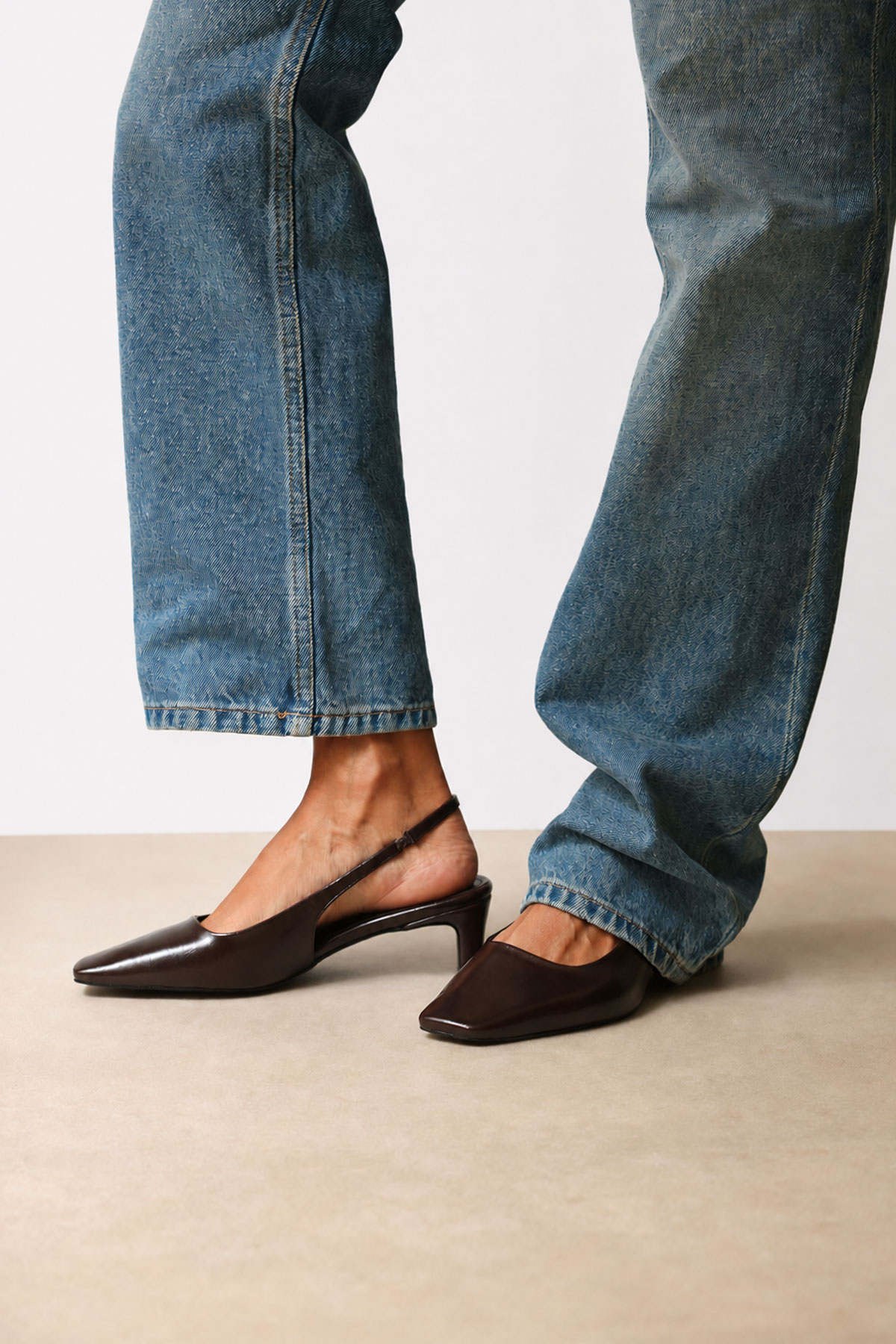 asimetrik-kut-aci-kahve-kadin-topuklu-20 Lutvelizade Asymmetrical Block-Heel Heels