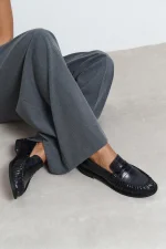 Nisantasi Vesta Black Leather ქალის ლოფერები