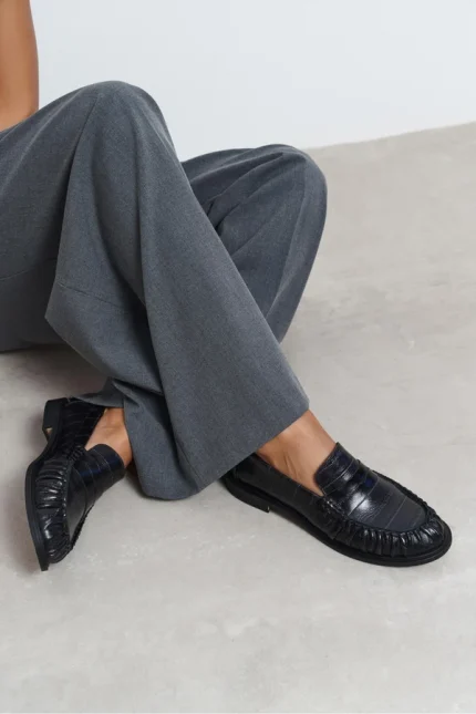 Nisantasi Vesta Black Leather ქალის ლოფერები